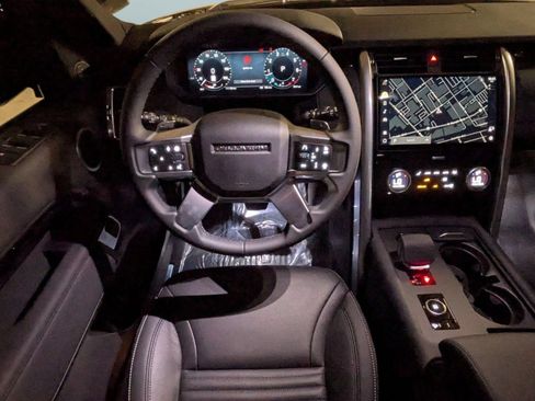 New 2026 Land Rover Discovery S AWD/4WD image 27