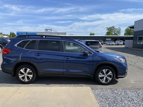 Used 2022 Subaru Ascent Premium w/ Convenience Package AWD/4WD image 5