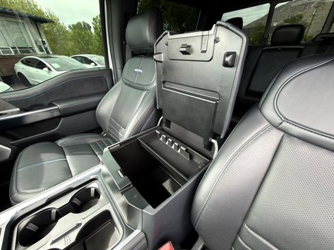 Used 2025 Ford F350 Platinum AWD/4WD image 30