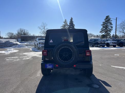 Used 2018 Jeep Wrangler Unlimited Sport S image 8