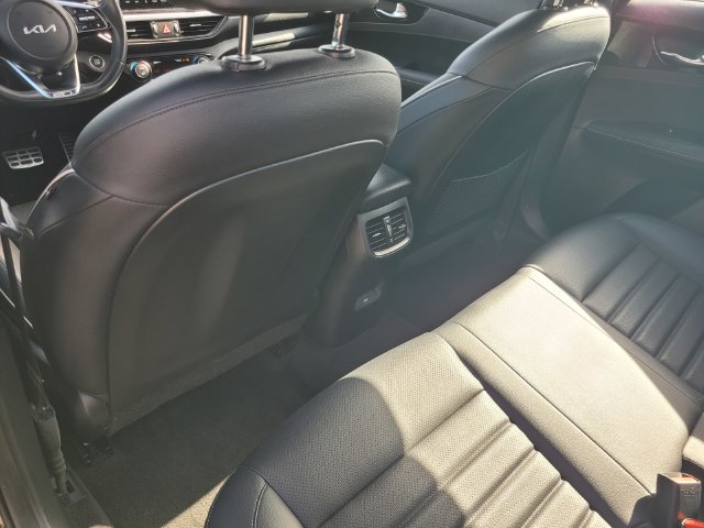 Used 2023 Kia Forte GT-Line w/ GT-Line Premium Package FWD image 12