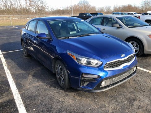 Used 2021 Kia Forte LXS image 3