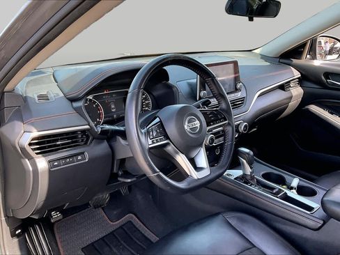 Used 2020 Nissan Altima 2.5 SR FWD image 16