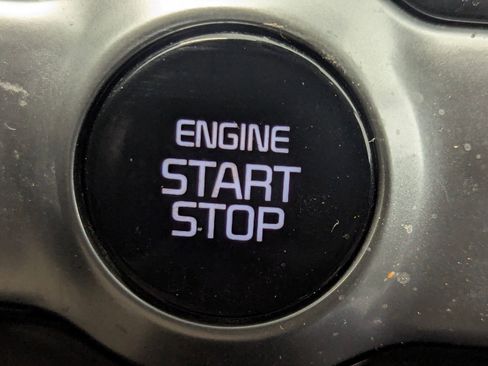 Used 2023 Kia Seltos S image 29