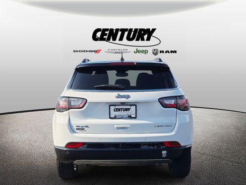 Used 2024 Jeep Compass Limited w/ Elite Group image 5