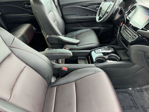 Used 2022 Honda Ridgeline Black Edition image 14