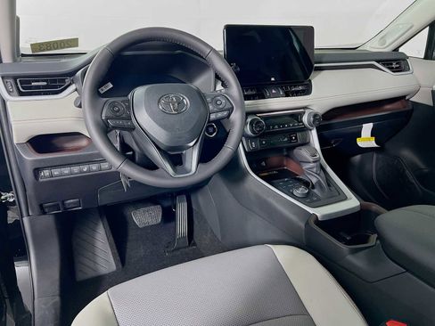 New 2025 Toyota RAV4 Limited image 7