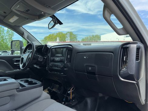 Used 2015 Chevrolet Silverado 2500 W/T AWD/4WD image 19