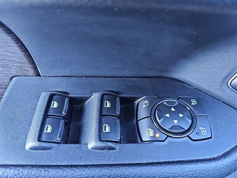 Used 2018 Ford Expedition Limited w/ Equipment Group 301A image 29