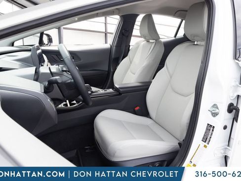 Used 2024 Toyota Prius XLE FWD image 15