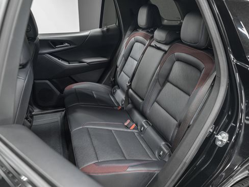 Used 2026 Chevrolet Equinox RS w/ LPO, Floor Liner Package FWD image 19