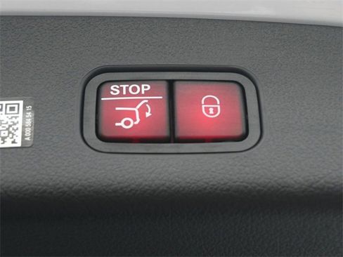 New 2026 Mercedes-Benz GLC 300 image 29