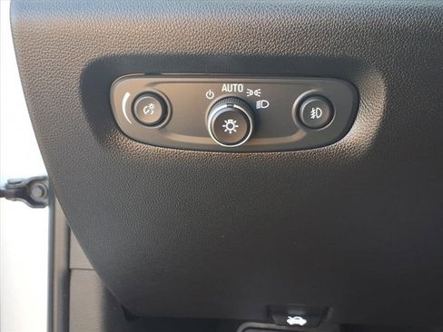 Used 2020 Chevrolet Traverse LT image 6