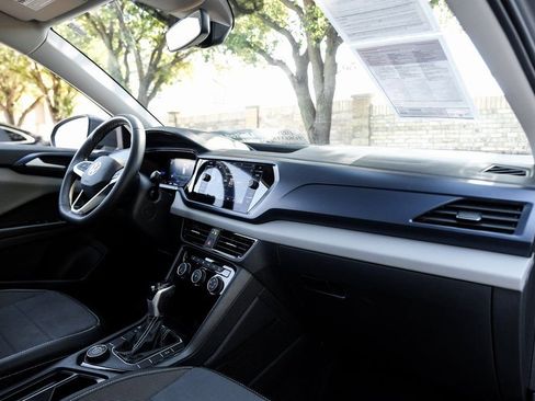 Used 2023 Volkswagen Taos SE image 24