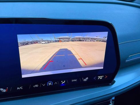 Certified 2025 Chevrolet Traverse LT image 26