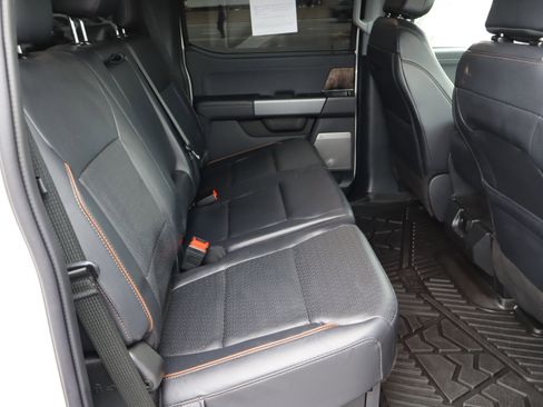 Used 2025 Ford F250 Lariat w/ Chrome Package image 34