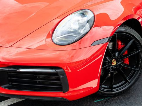 Used 2020 Porsche 911 Carrera RWD image 3