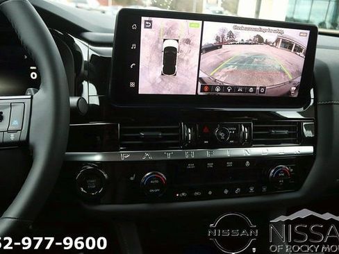 New 2026 Nissan Pathfinder SL w/ SL Premium Package AWD/4WD image 21