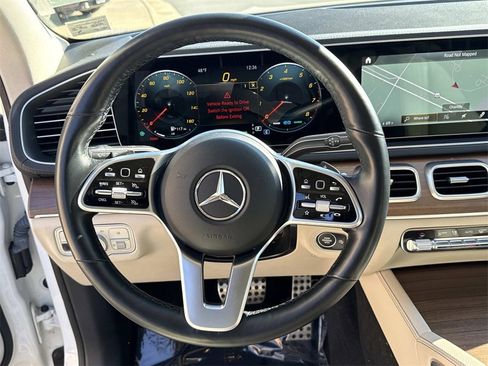 Used 2022 Mercedes-Benz GLS 450 4MATIC image 21
