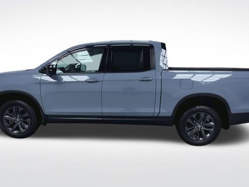 Used 2024 Honda Ridgeline Sport image 5