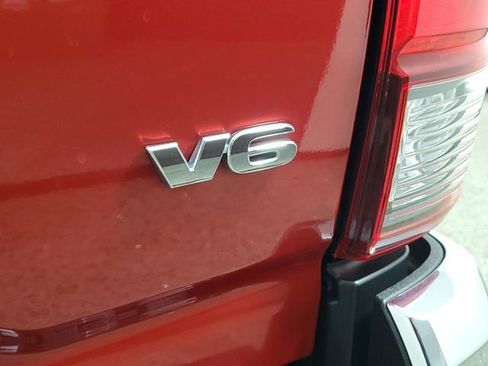 Used 2021 Toyota Tacoma SR5 image 10