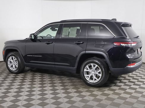 Used 2023 Jeep Grand Cherokee Limited AWD/4WD image 14