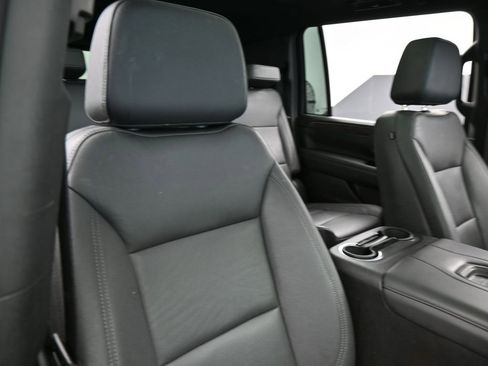 Used 2024 Chevrolet Suburban LT image 55