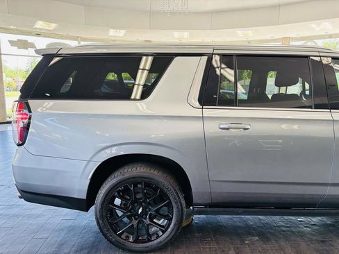 Used 2024 Chevrolet Suburban High Country AWD/4WD image 6