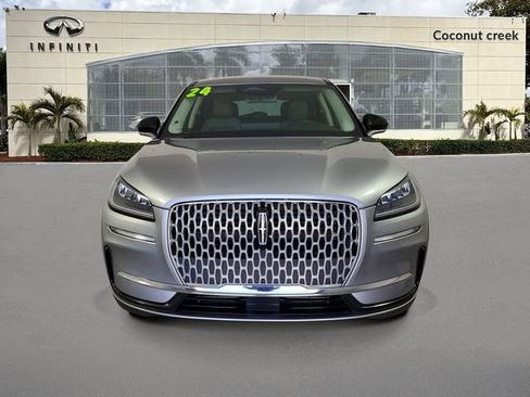 Used 2024 Lincoln Corsair FWD image 2