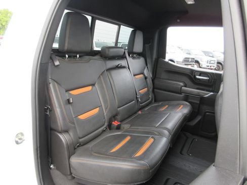 Certified 2022 GMC Sierra 1500 AT4 w/ AT4 Premium Package AWD/4WD image 23