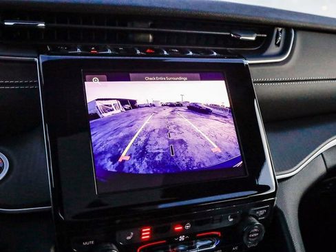 New 2025 Jeep Grand Cherokee Altitude image 25