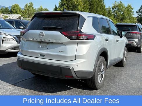 Used 2024 Nissan Rogue S AWD/4WD image 6