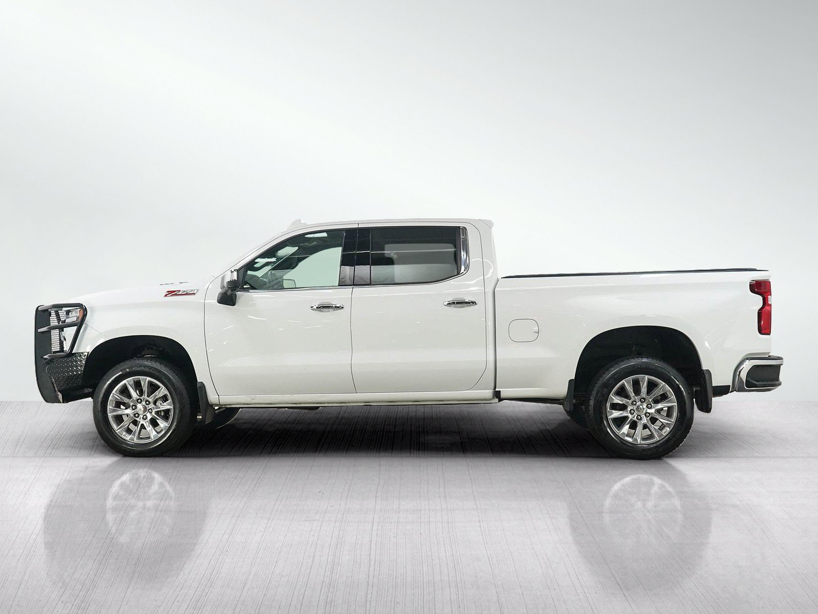 Used 2021 Chevrolet Silverado 1500 LTZ w/ Technology Package AWD/4WD image 2