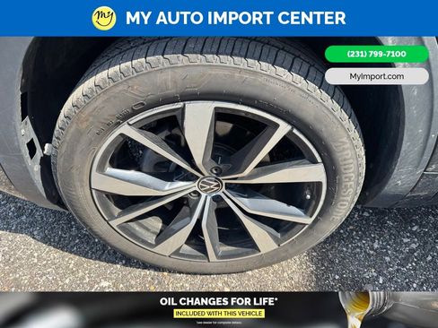 Used 2025 Volkswagen Atlas SEL Premium R-Line AWD/4WD image 6