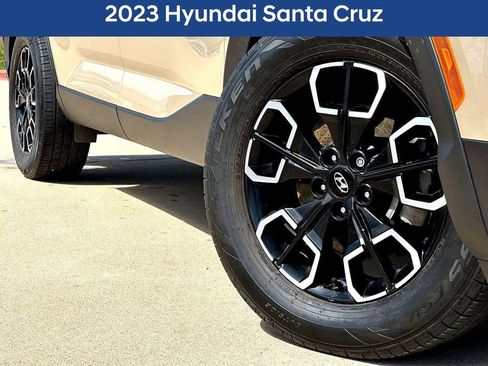 Used 2023 Hyundai Santa Cruz SEL w/ Cargo Package AWD/4WD image 2
