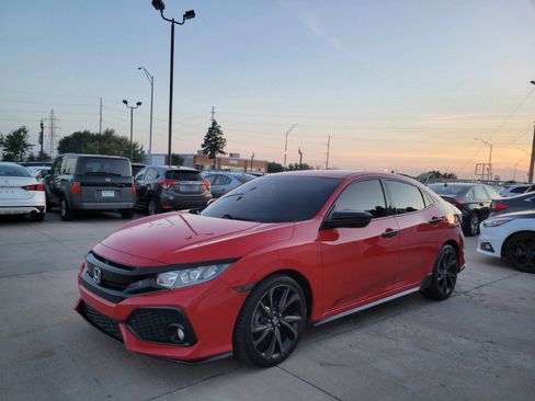 Used 2018 Honda Civic Sport image 3