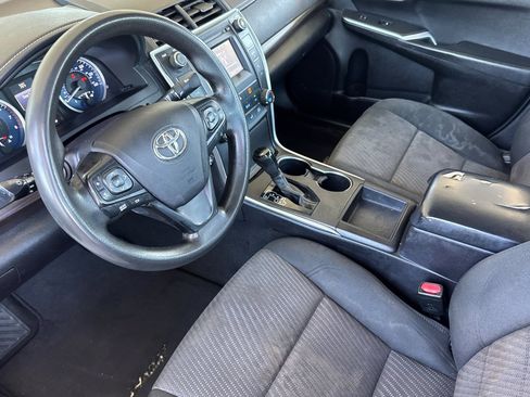 Used 2016 Toyota Camry LE FWD image 4