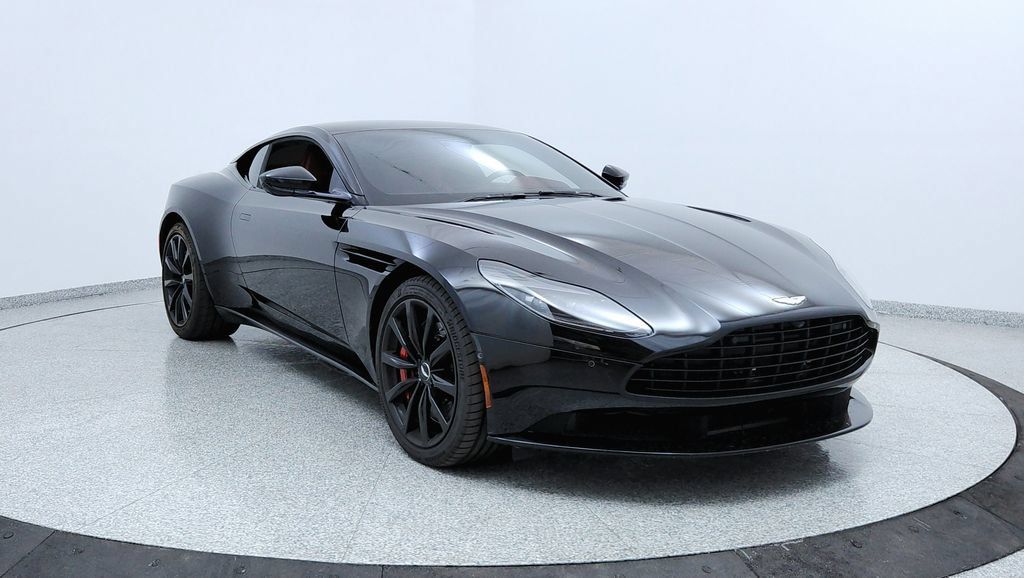 Used 2018 Aston Martin DB11 Coupe RWD image 7