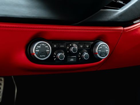 Used 2018 Ferrari 488 GTB RWD image 47