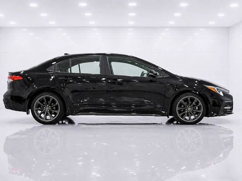 Used 2026 Toyota Corolla SE FWD image 6