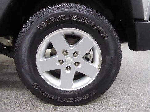 Used 2011 Jeep Wrangler Unlimited Sport AWD/4WD image 32