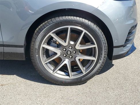 New 2026 Land Rover Range Rover Velar Dynamic SE image 5