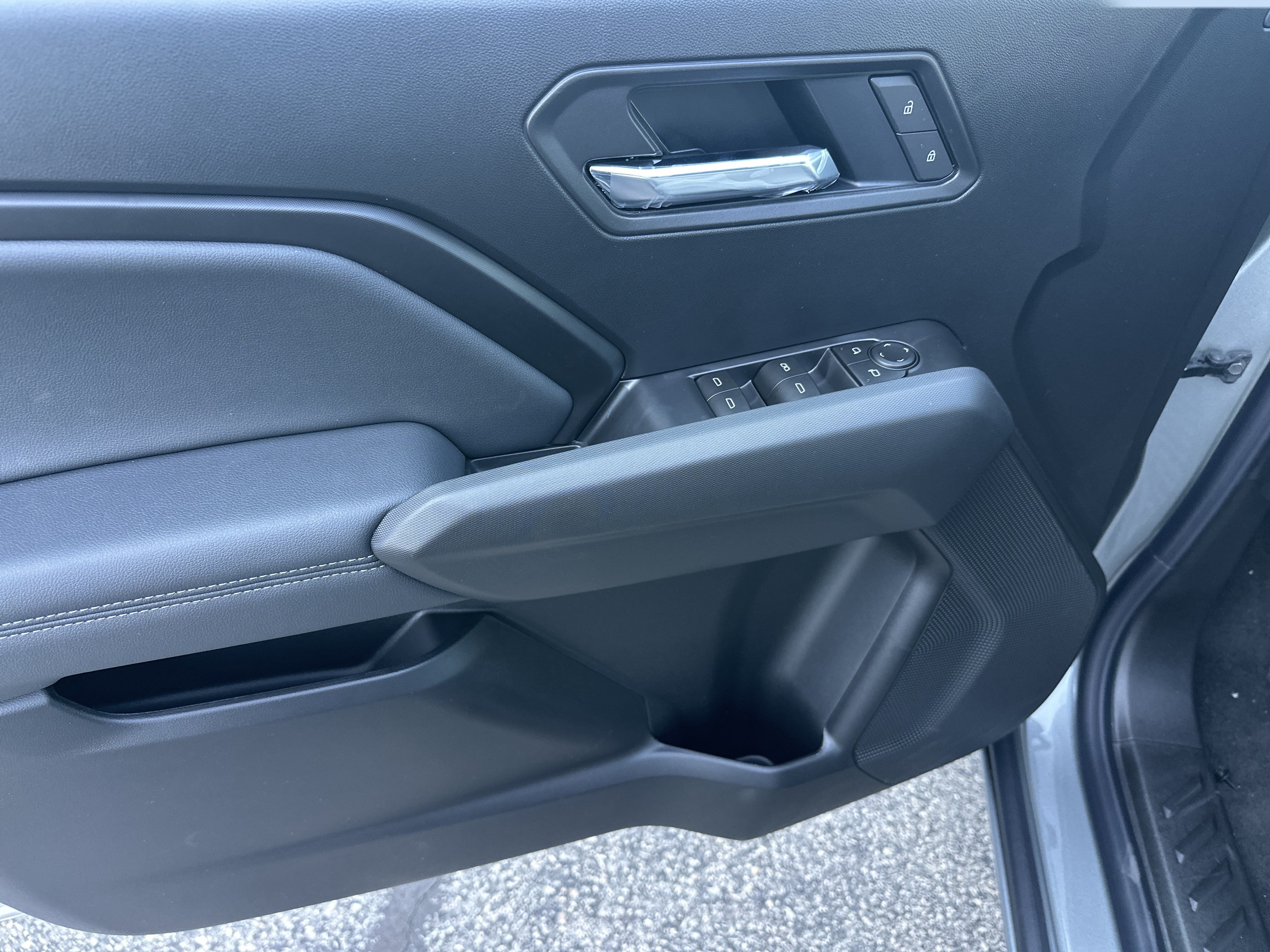 New 2026 Chevrolet Colorado LT w/ LT Convenience Package AWD/4WD image 8