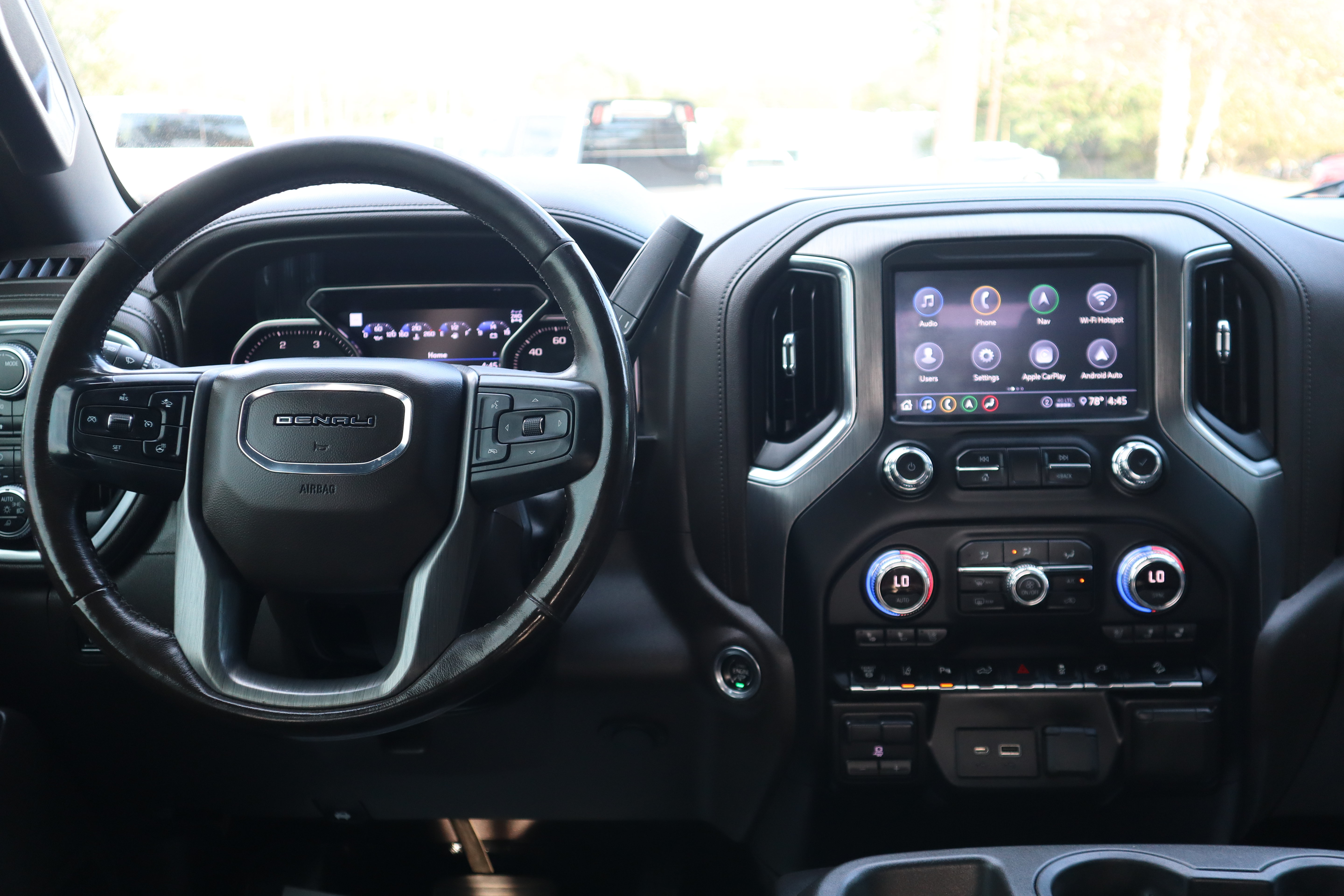 Used 2020 GMC Sierra 2500 Denali w/ Denali Ultimate Package AWD/4WD image 14