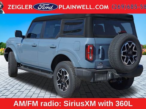 Used 2024 Ford Bronco Outer Banks AWD/4WD image 3