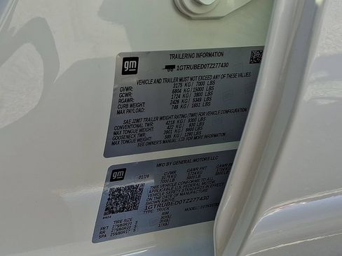 New 2026 GMC Sierra 1500 SLE w/ Preferred Package AWD/4WD image 18
