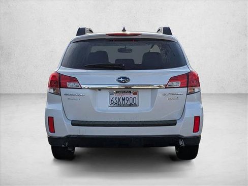 Used 2011 Subaru Outback 2.5i Limited w/ PWR Moonroof Pkg image 6