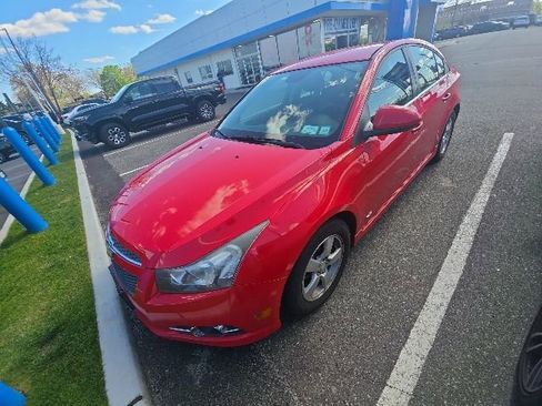 Used 2014 Chevrolet Cruze LT w/ RS Package FWD image 3