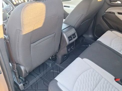 Used 2018 Chevrolet Equinox LT w/ Sun & Infotainment Package image 22