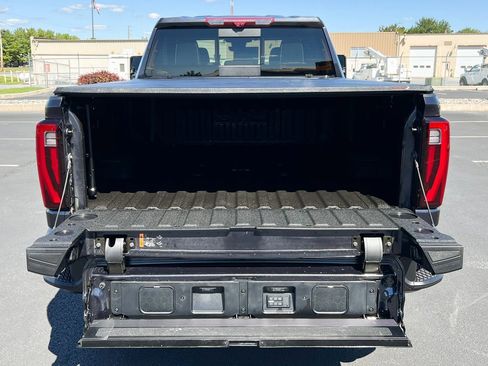 Used 2025 GMC Sierra 2500 Denali Ultimate image 14